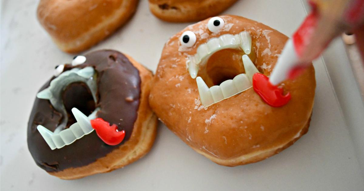 DIY Halloween Donuts Using Vampire Teeth: Takes 5 Minutes!
