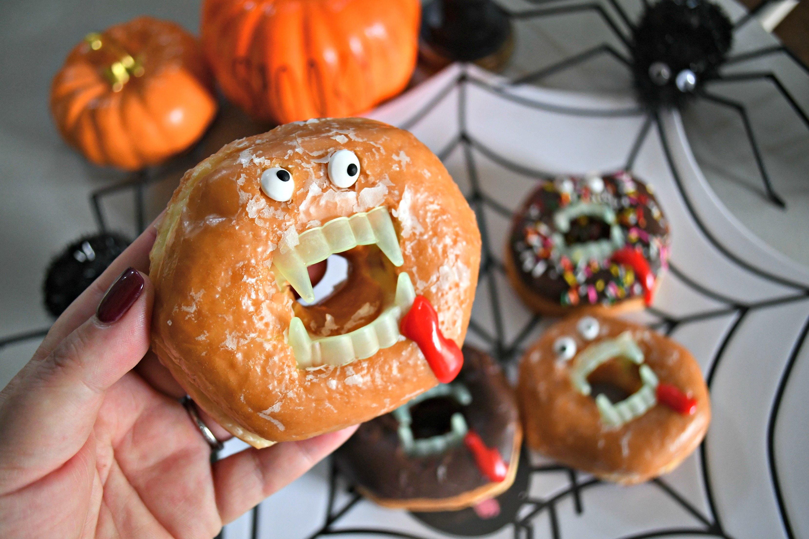 Diy Spooky Vampire Donuts 5 Minute Halloween Treat Idea Hip2save