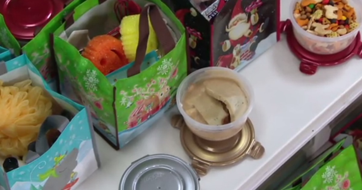 Lock & Lock 5 Piece Container Set with Holiday Gift Bags as Low as 20.