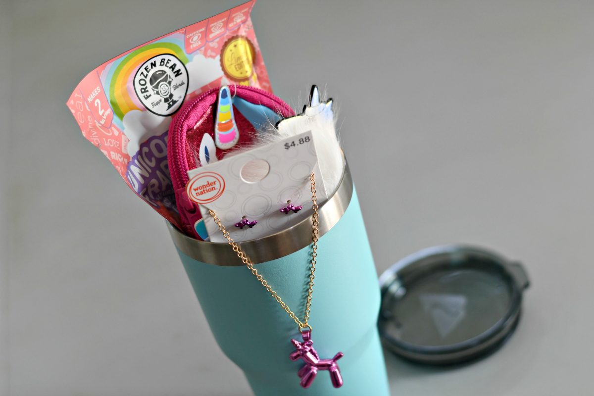 DIY Tumbler Gift basket ideas – Unicorn gift contents in the tumbler