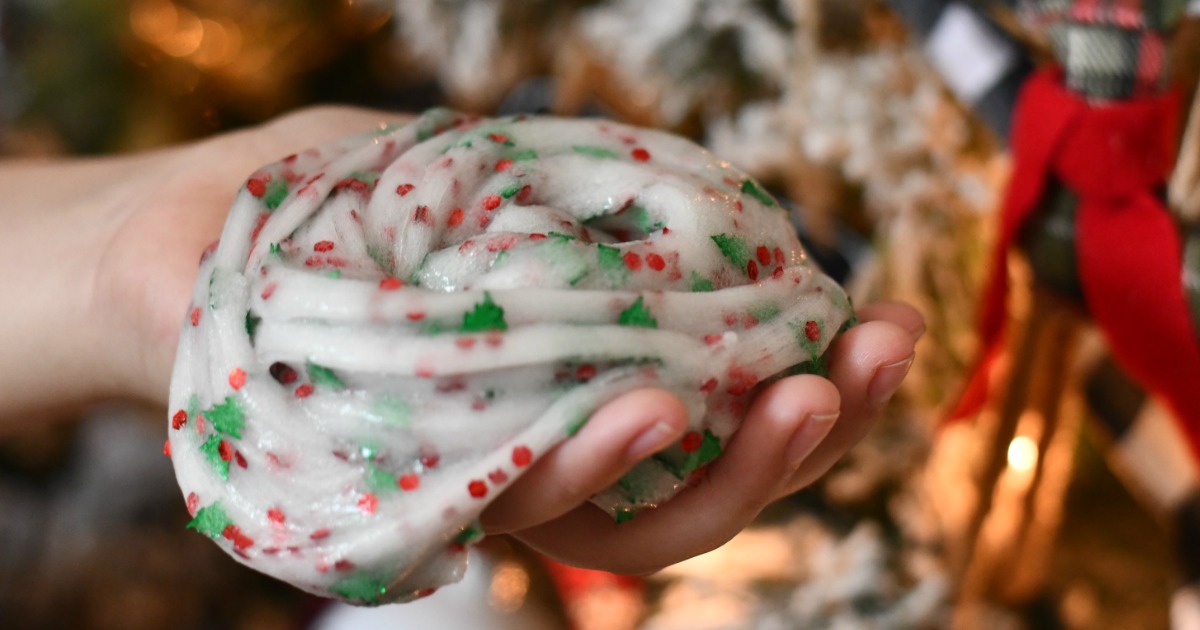 Make Scented Christmas Tree Slime for the Holidays | Easy Kid-Friendly DIY