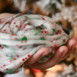 Make Scented Christmas Tree Slime for the Holidays | Easy Kid-Friendly DIY