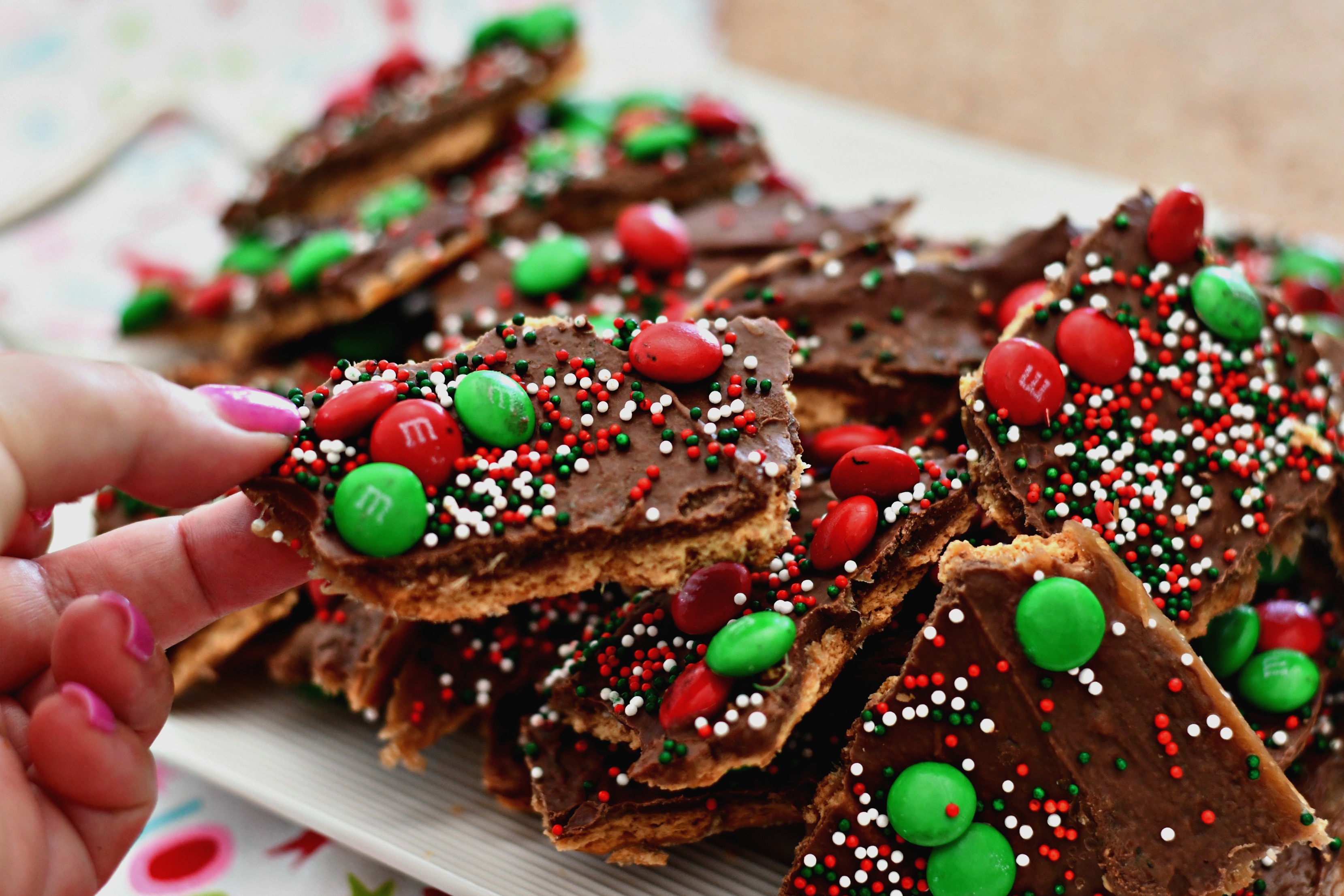 homemade christmas crack toffee – candy broken apart