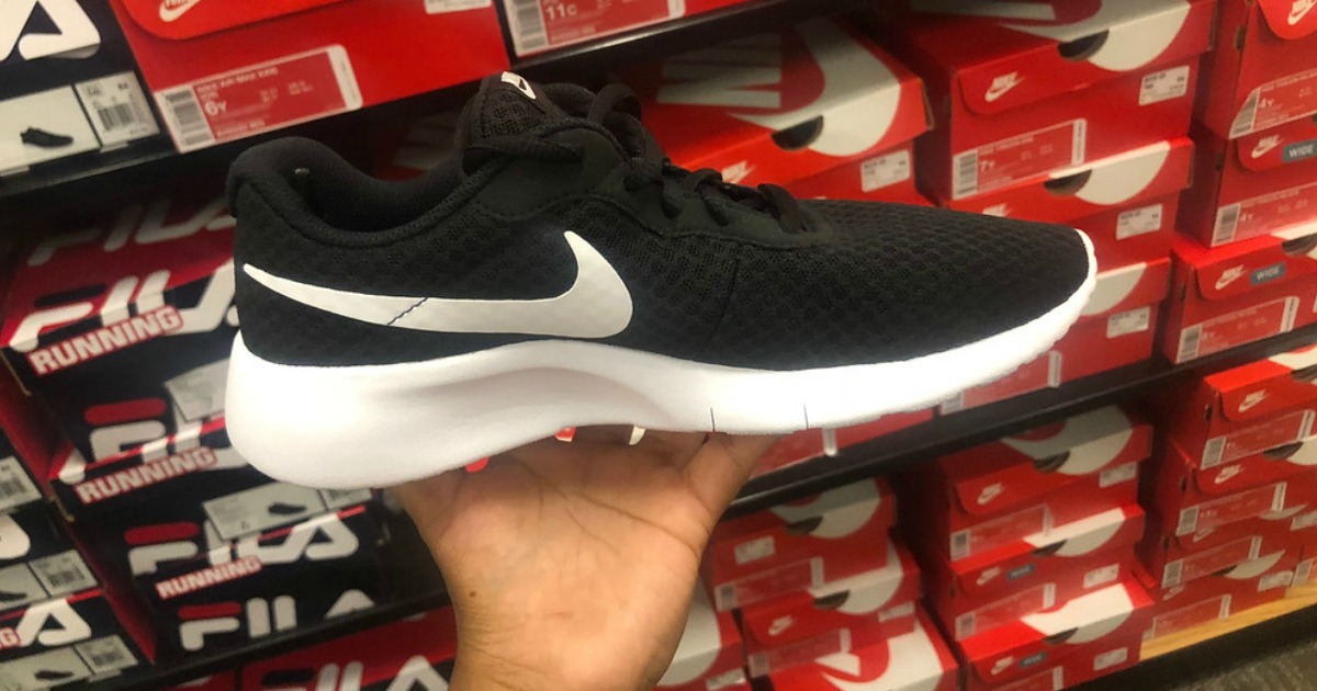 70 discount on nike shoes