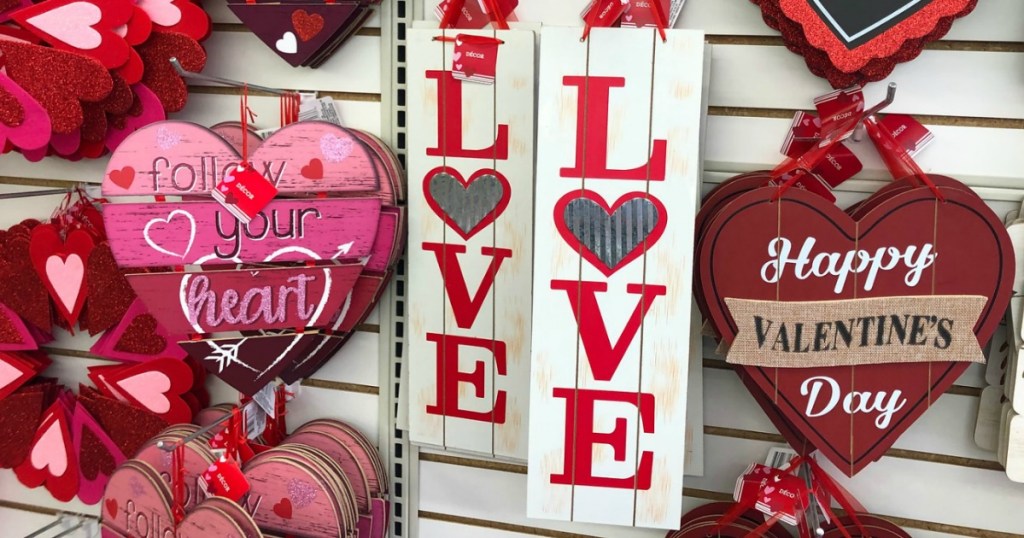 Valentine's day cards dollar tree : shopping dollar tree for valentine Cute Valentine’s Day Decor, Cards & Favors ONLY $1 at Dollar Tree