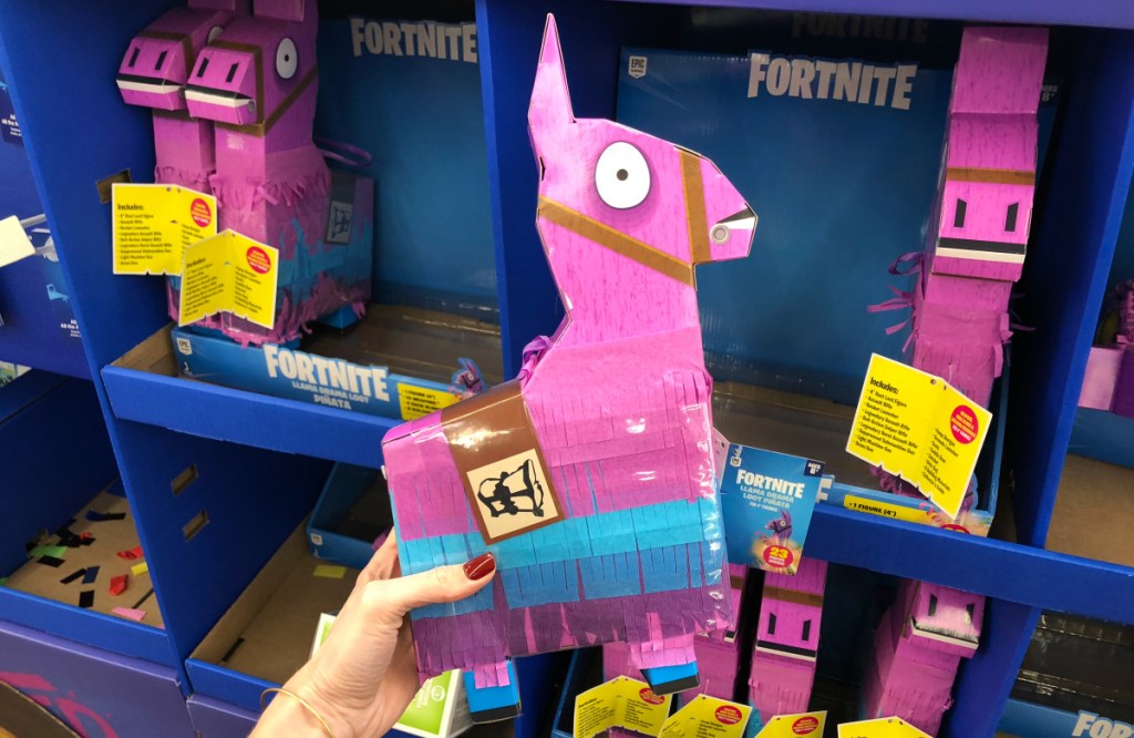 Fortnite Pinata Loot Fortnite Fort Bucks Com - event how to get the pistola pack roblox deathrun youtube