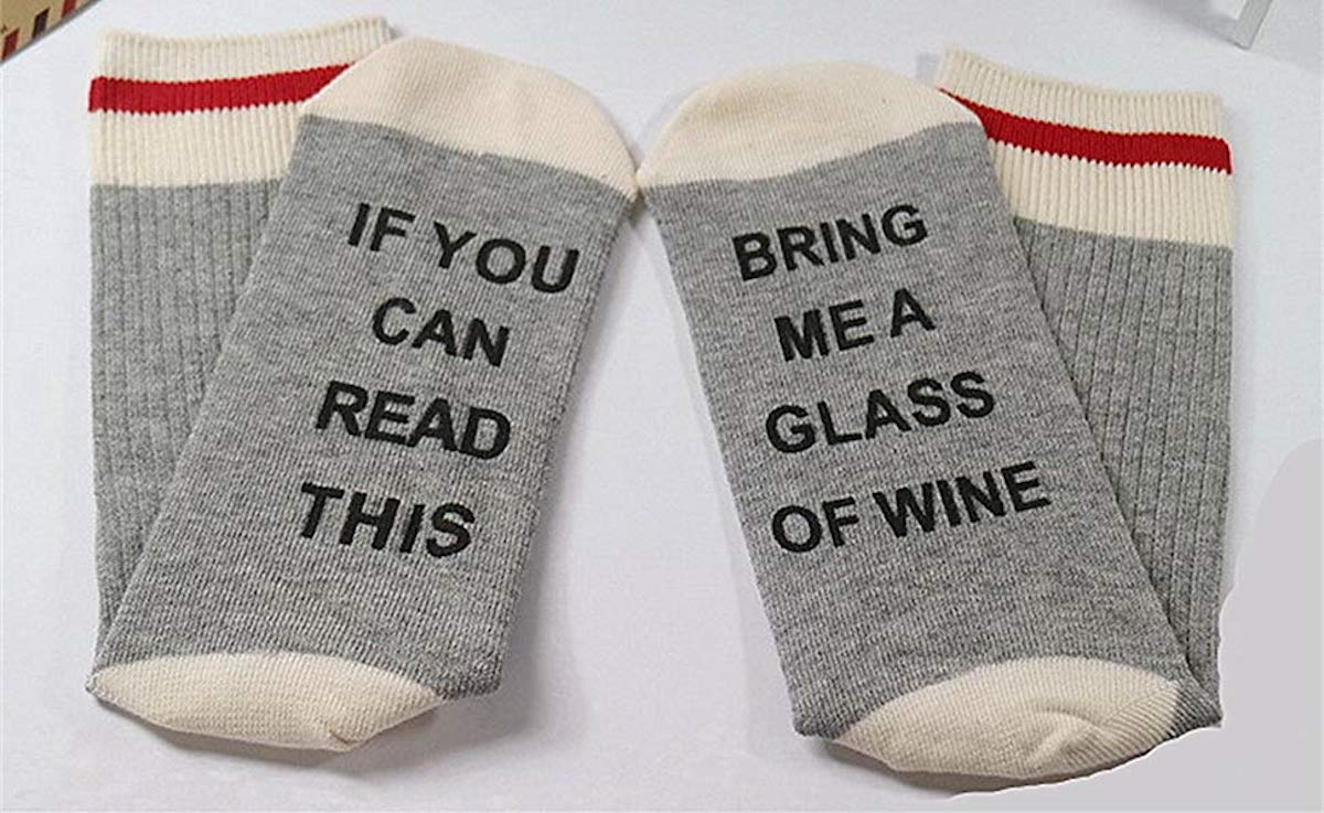 White Elephant Gifts, Gag Gifts, Funny Gift Ideas – if you can read this novelty socks