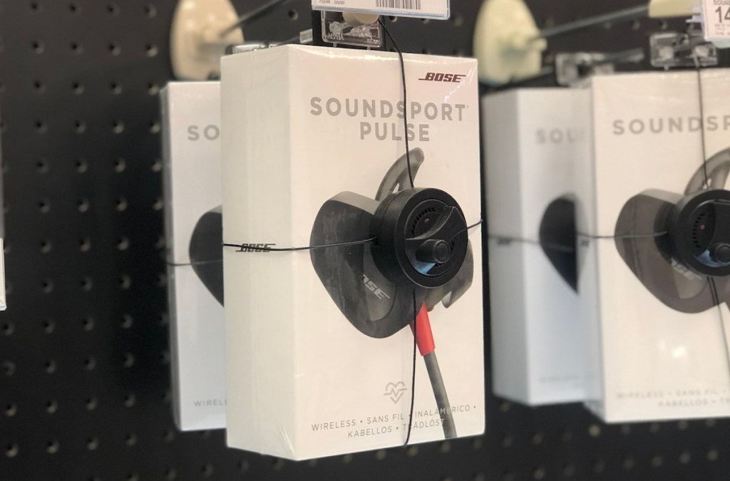 bose-soundsport-wireless-headphones-luxury-gift-guide
