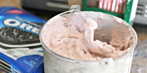Make Homemade Peppermint Cookies & Cream Ice Cream