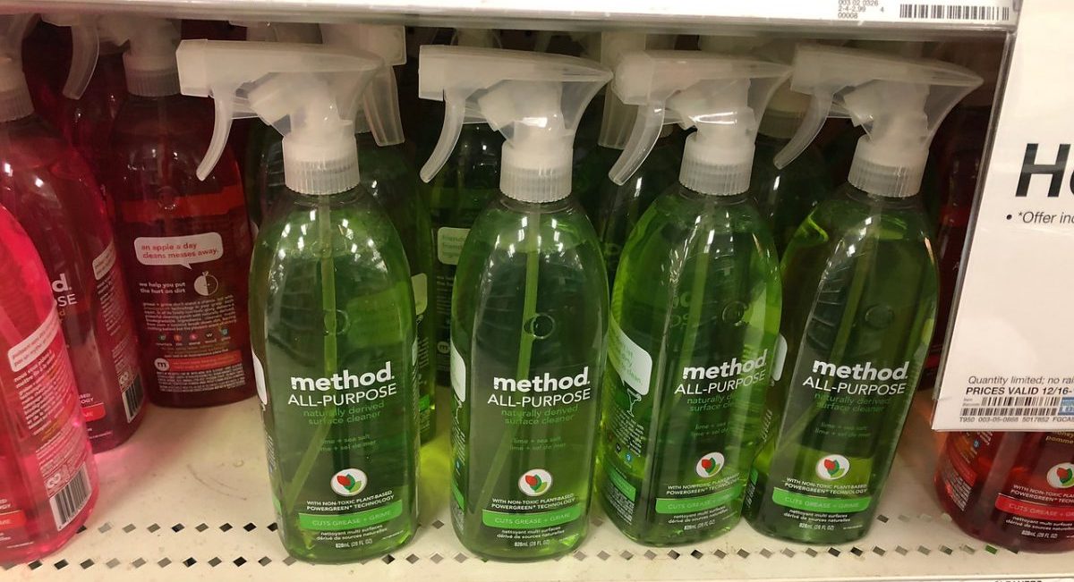 bottles of all-purpose spray cleaner on store shelves