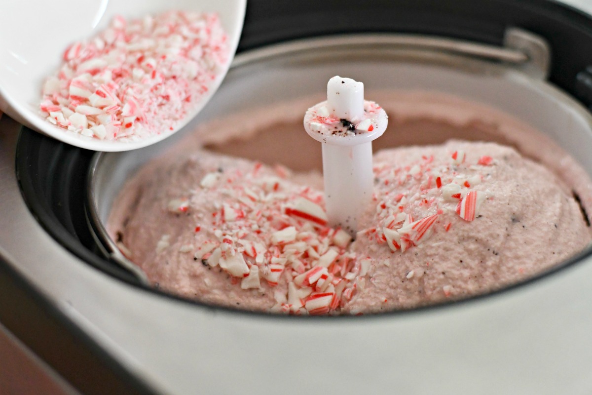 Homemade Peppermint Cookies & Cream Ice Cream – adding the peppermint to the ice cream mixture