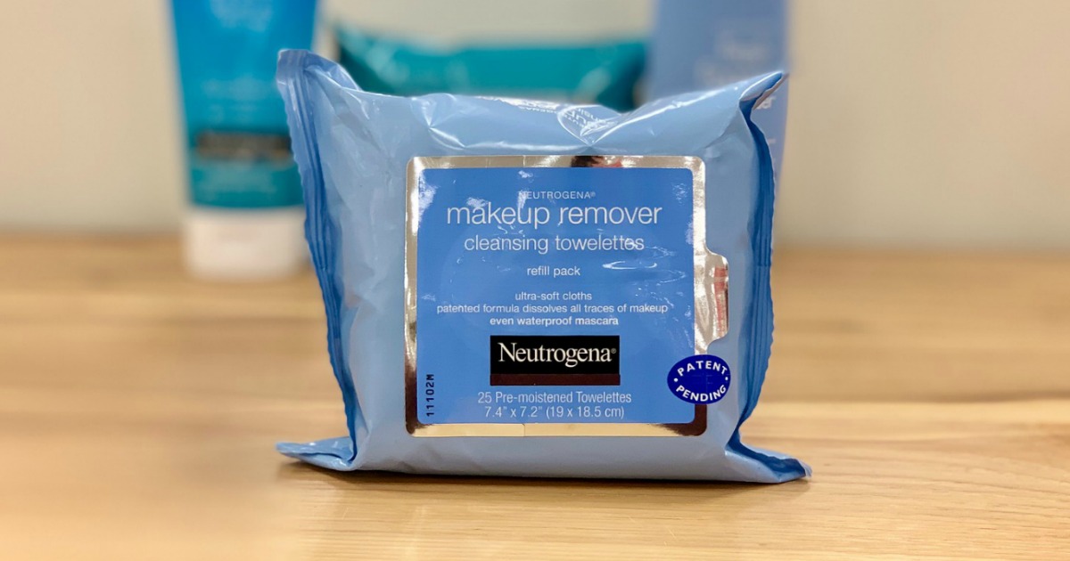 Neutrogena Makeup Remover Cleansing Towelettes on countertop