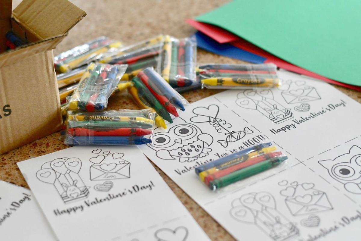 DIY Crayon Valentines (Free Printable Included) – assembling the valentines