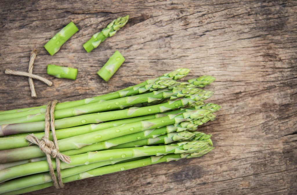 bundle of green asparagus