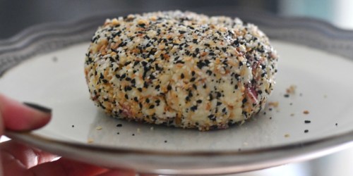 We’re Obsessed with This Everything But The Bagel Cheese Ball!