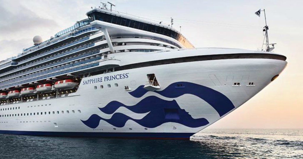sapphire princess cruise ship in ocean