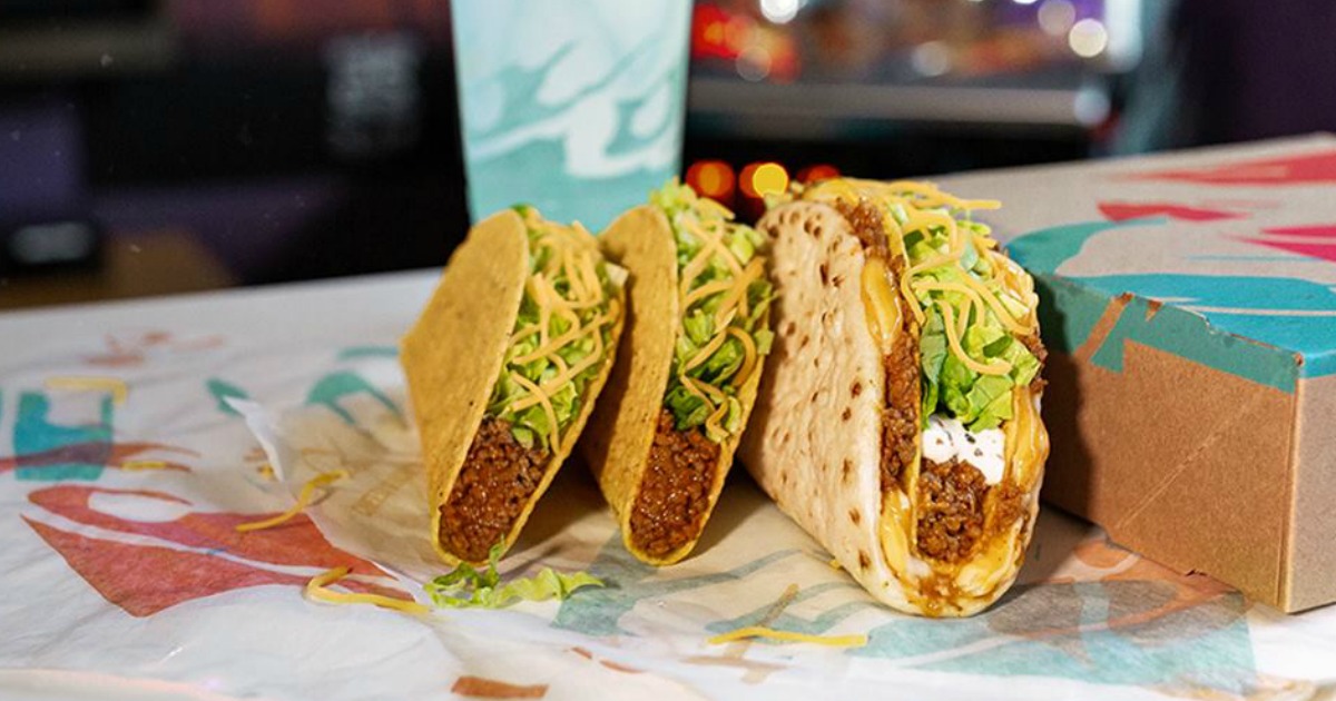 3 tacos z Taco Bell