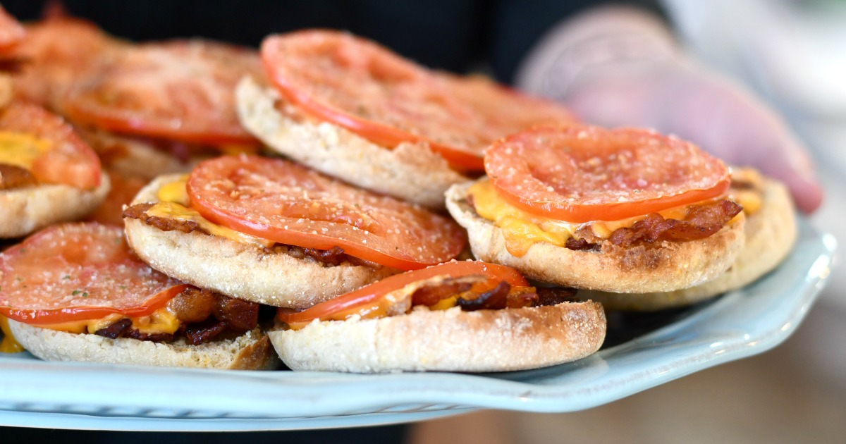 Baked Tomato And Bacon English Muffins Easy Breakfast Idea