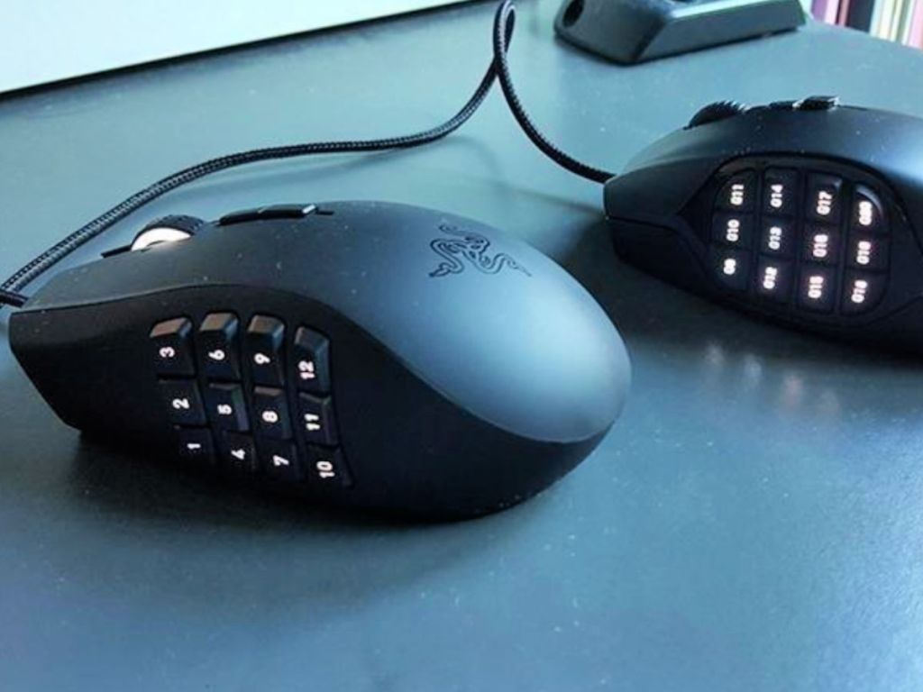 side profile of Logitech G600 Gaming Mouse