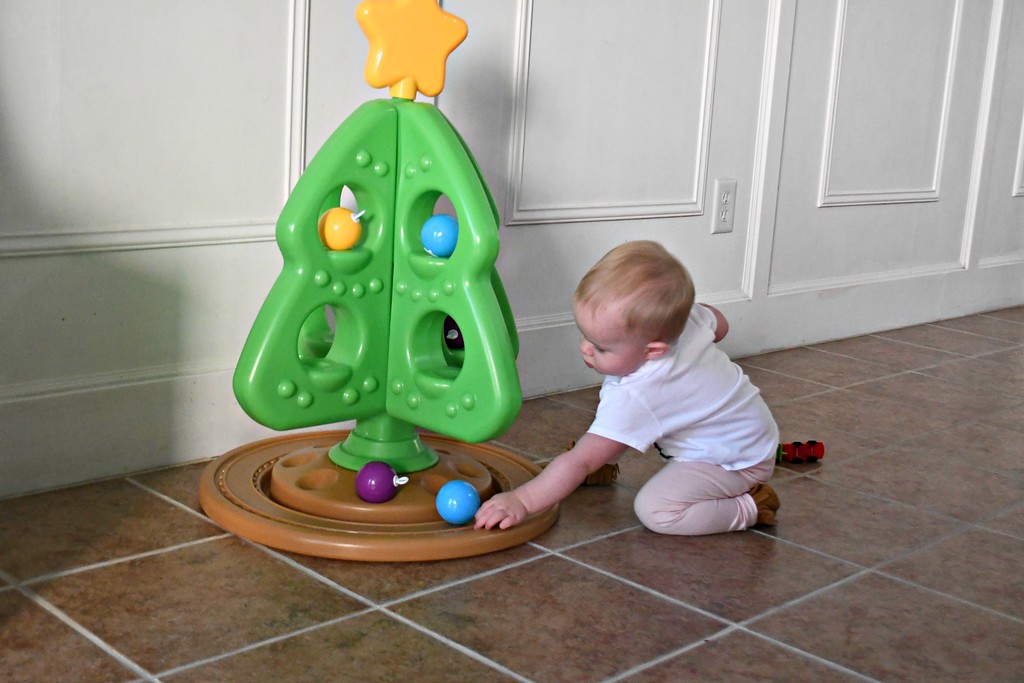 step 2 christmas tree toy