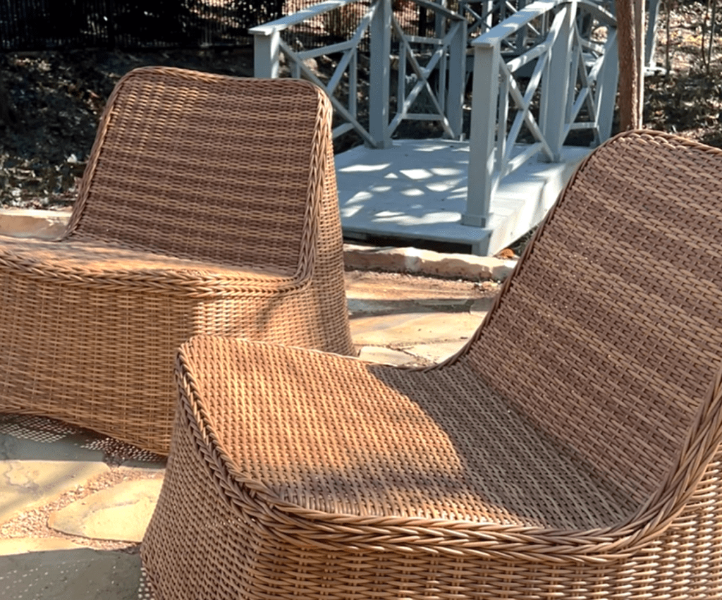 wicker patio chairs 