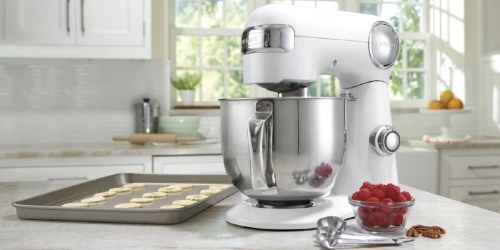 Cuisinart 5.5-Quart Stand Mixer Just $139.99 on Zulily