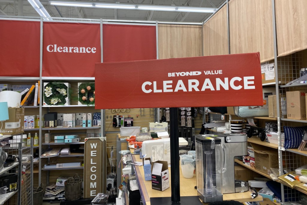 bed bath and beyond clearence