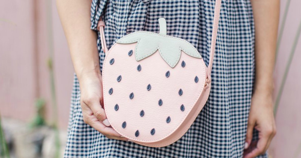 LC Lauren Conrad - Straw bags with a pop of pink? Be still our hearts! 💕  Shop the Heart Straw Crossbody Bag and Heart Straw Wristlet at Kohl's