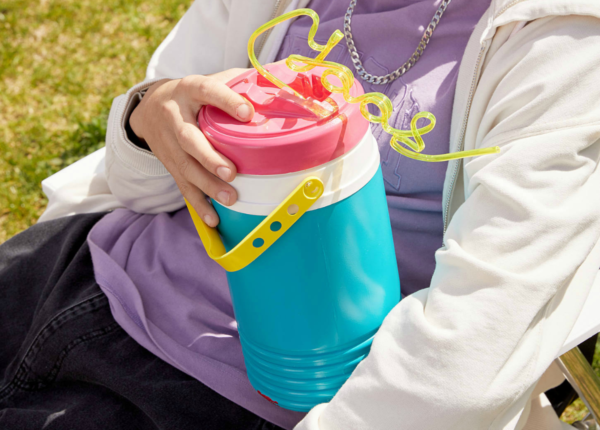 retro igloo water jug