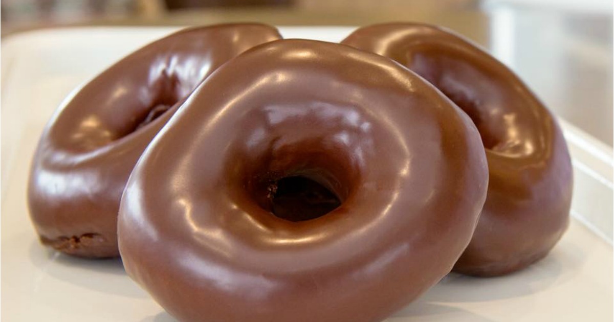 Krispy Kreme Chocolate Iced Glazed / Krispy Kreme