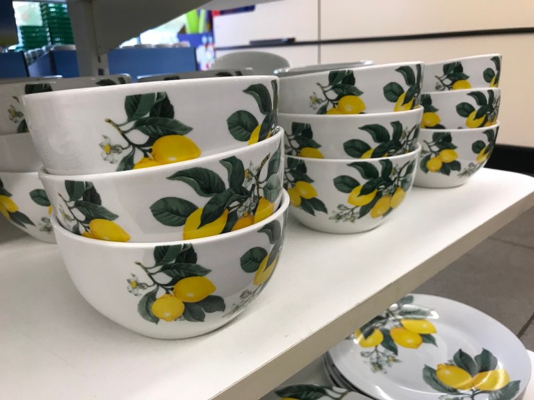 $1 Lemon Dinnerware Collection Now Available at Dollar Tree