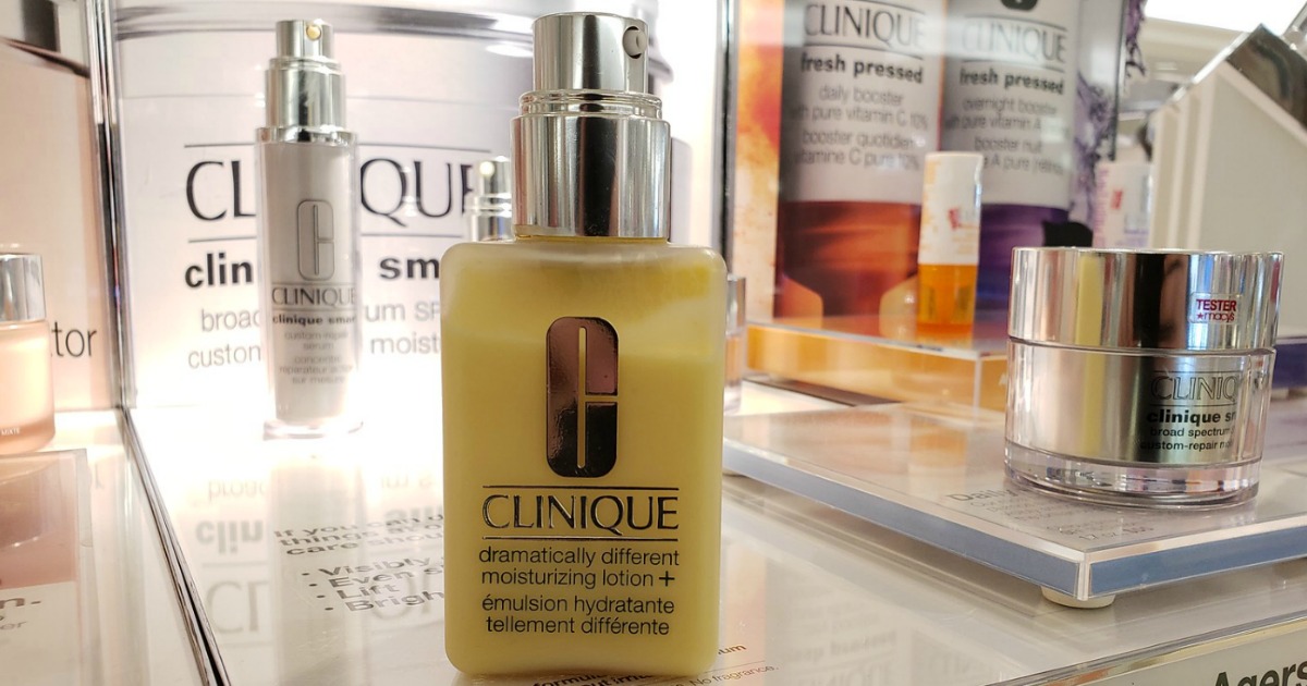 Cliniqe lotion on display