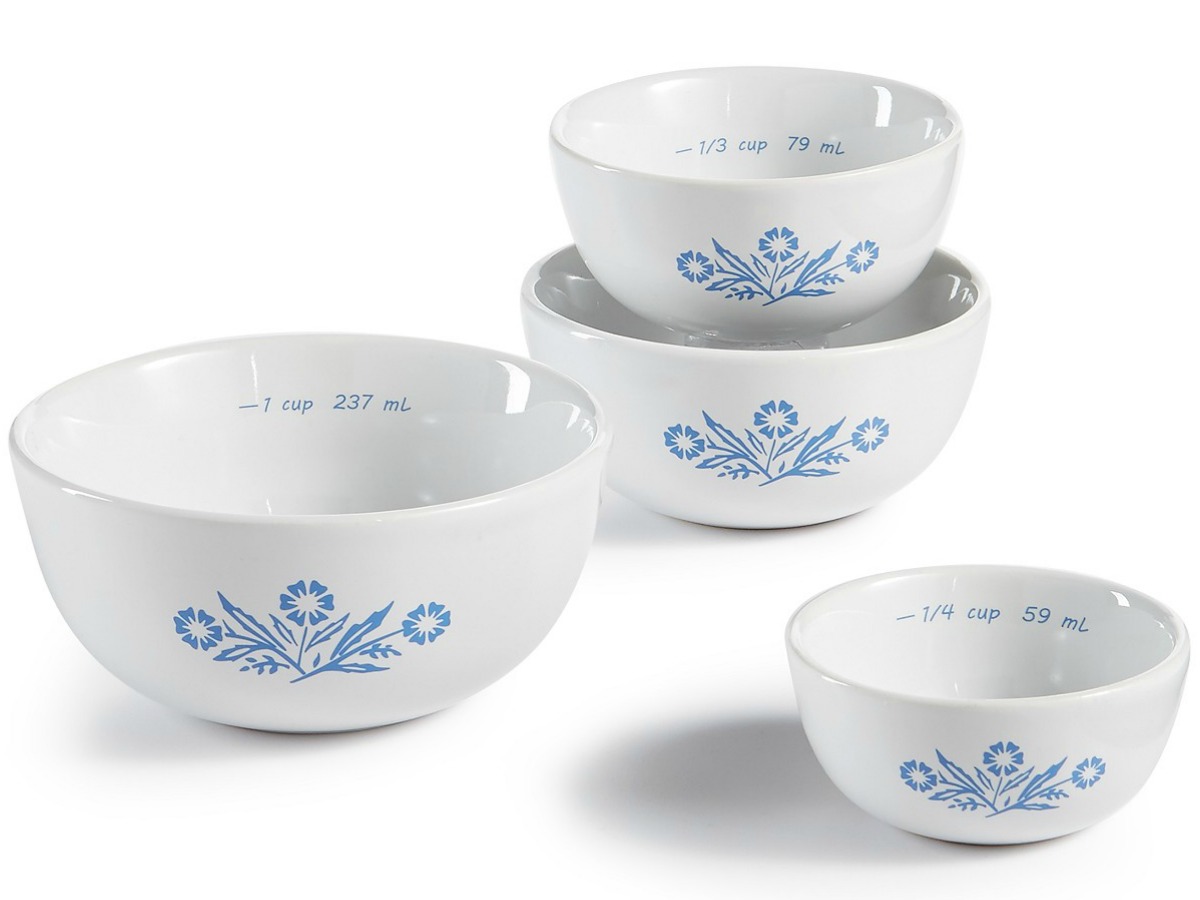 white bowls with corningware signature design 
