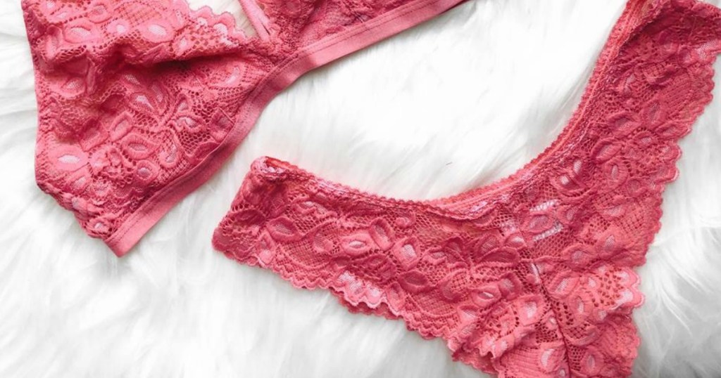 fredericks of hollywood magenta lace panties and bra