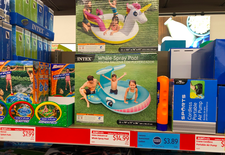 unicorn sprinkler pool