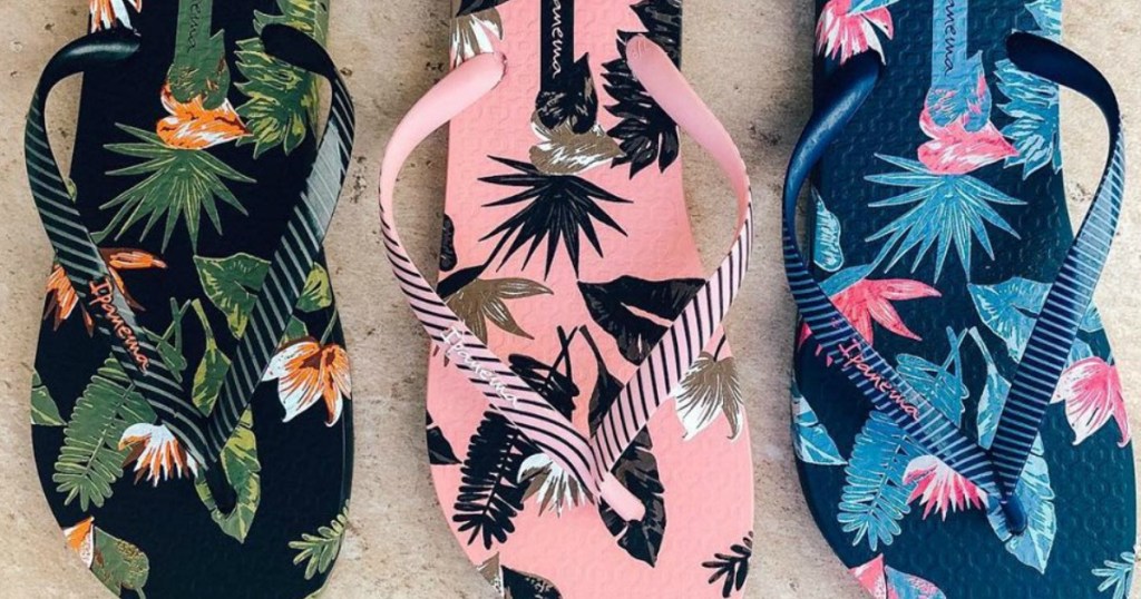Ipanema women's flip flops in tropical prints