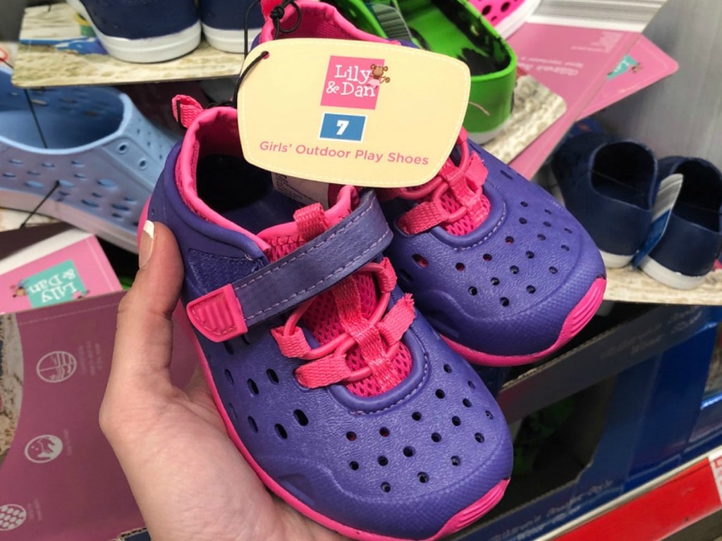 Girls' purple outdoor play shoes