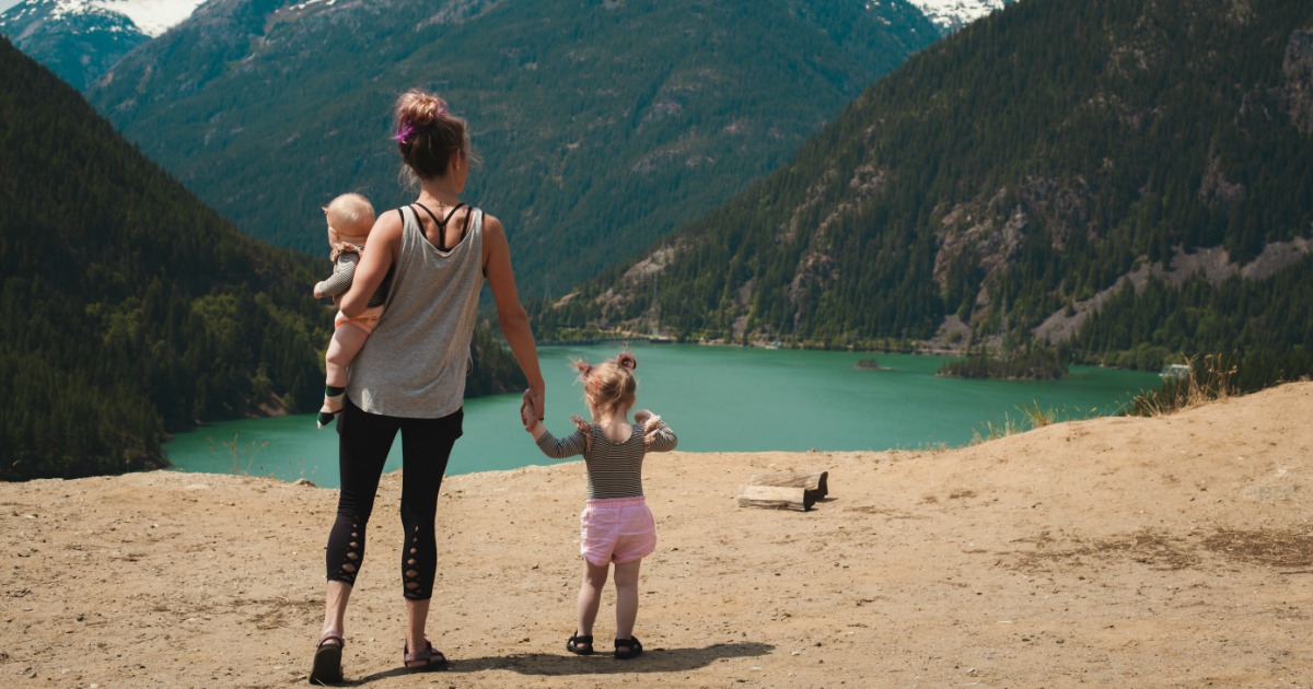 Hit the Road & Visit These Cheap Family Vacation Spots All Over the US!