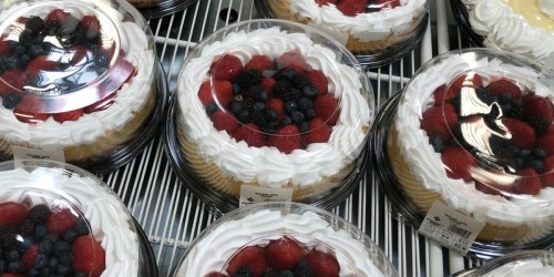 This Festive Cheesecake from Sam’s Club Weighs Over 4lbs & Will Feed 12