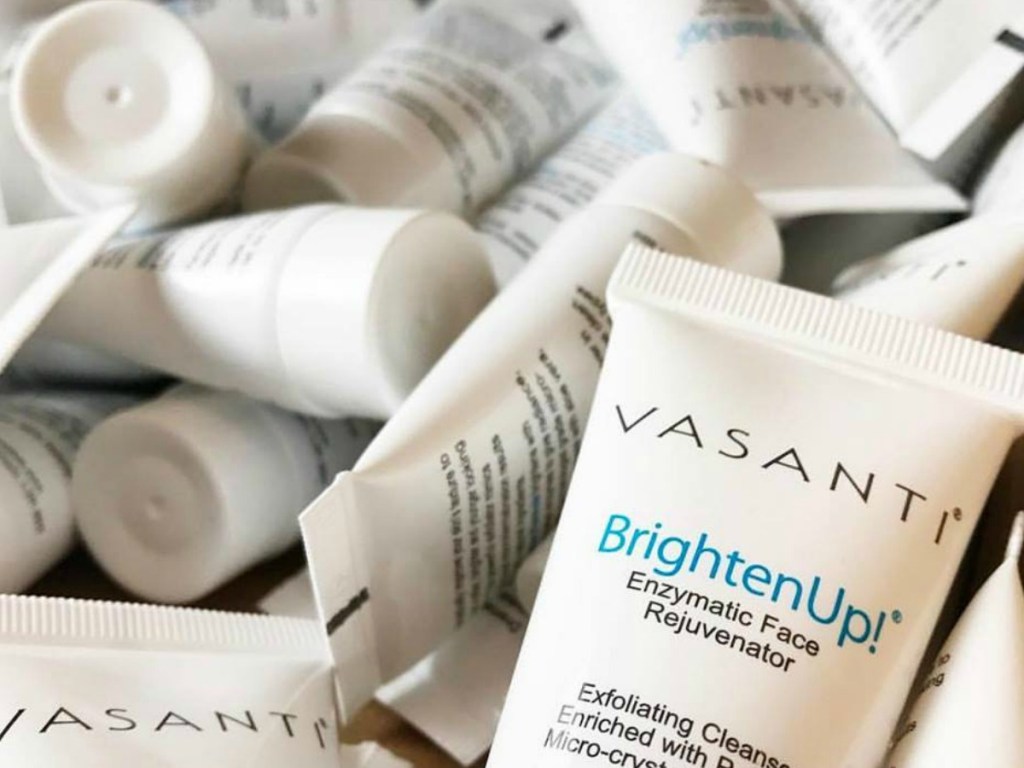 box full of face wash from Vasanti brand