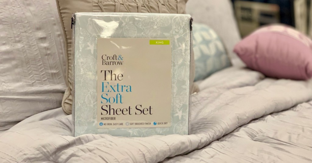 Croft & Barrow Sheet set on bed