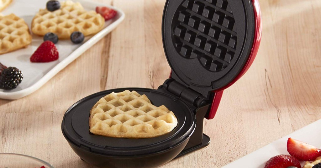 dash mini heart shaped waffle maker