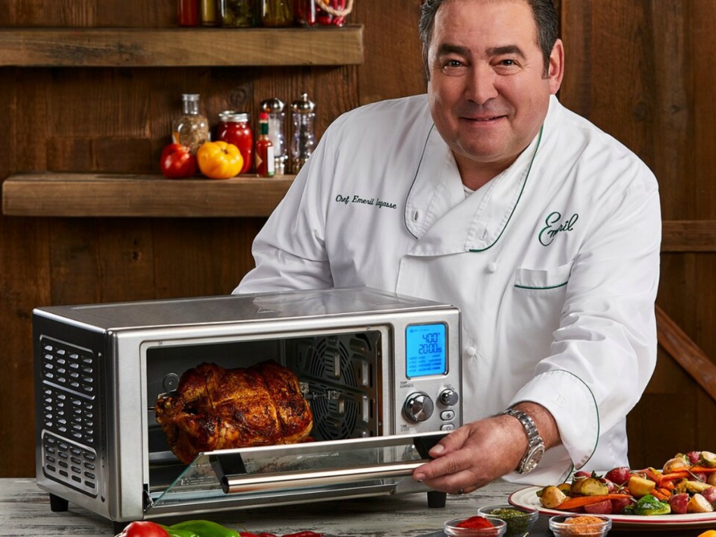 https://hip2save.com/wp-content/uploads/2019/07/Emeril-Lagasse-Power-Air-Fryer-in-kitchen-with-Emeril.jpg?resize=1024%2C768&strip=all