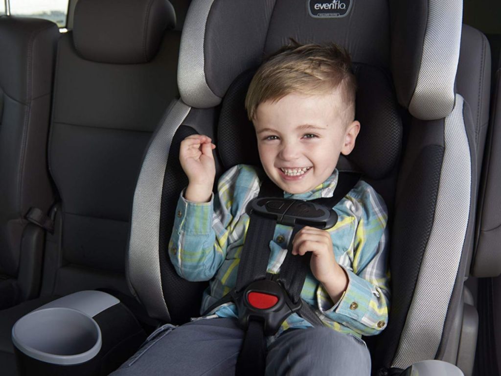 Boy sitting in Evenflo Maestro in car