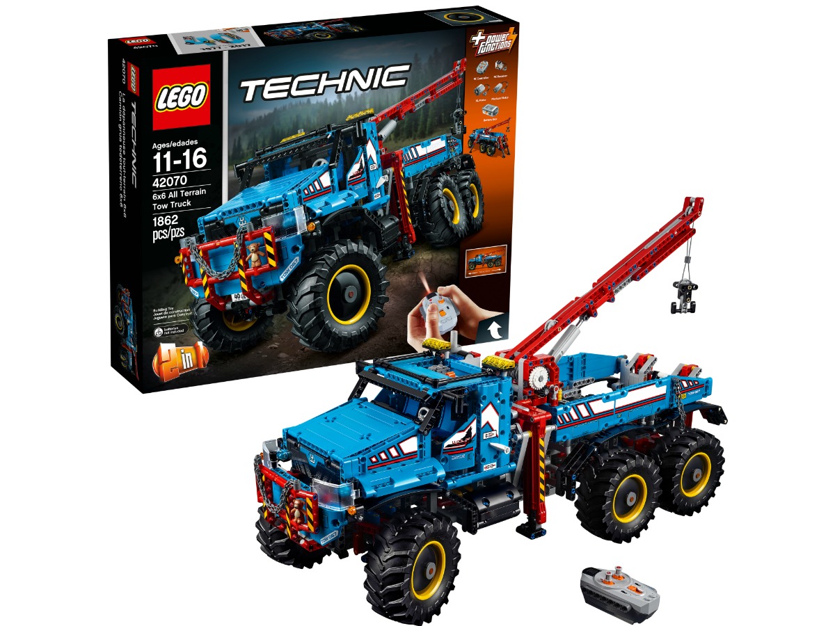 stock image LEGO Technic 6x6 All Terrain Tow Truck 42070 Building Kit