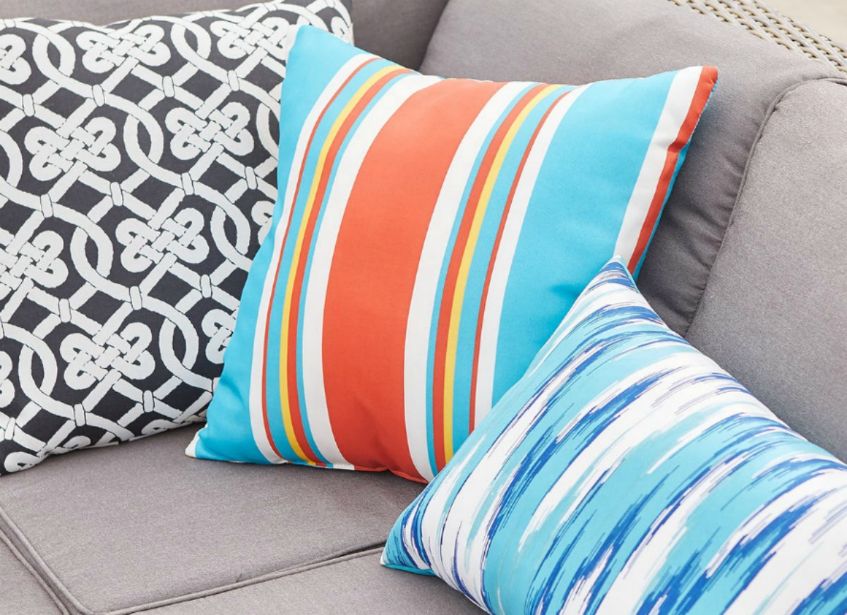 pier 1 imports outdoor pillows