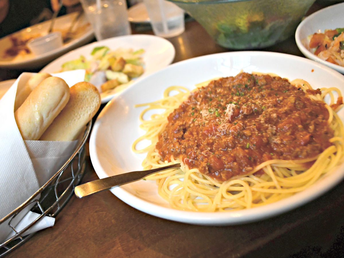 Olive Garden Kids Meal Just 1 with Adult Entrée Purchase