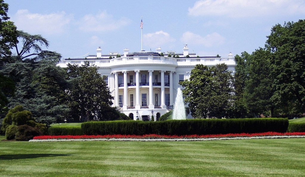the white house exterior 