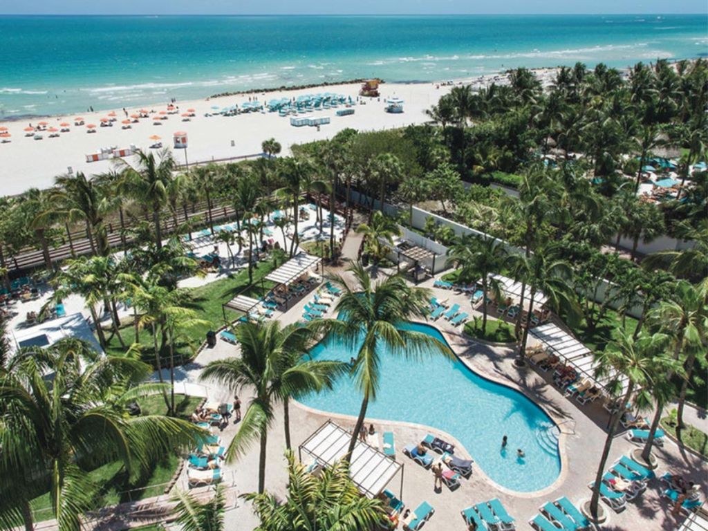 Riu Plaza Miami Beach with pool
