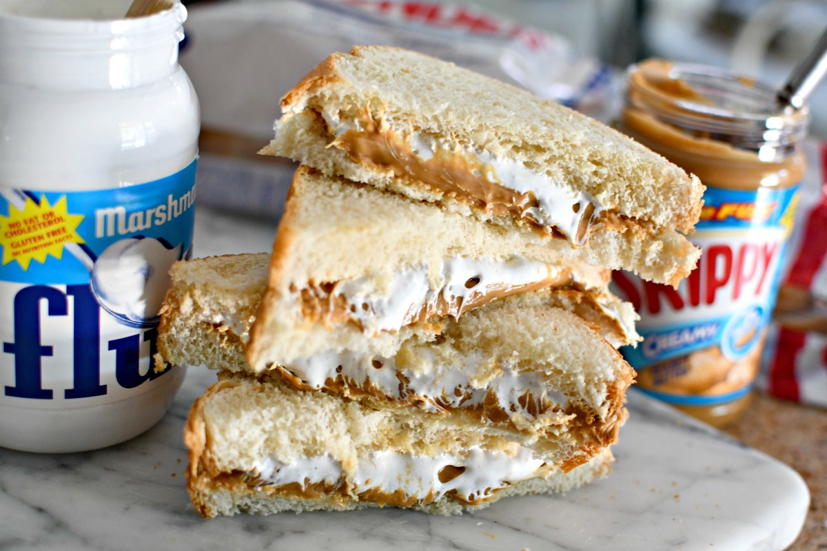 Marshmallow Fluff Sandwiches are Yummy and Nostalgic